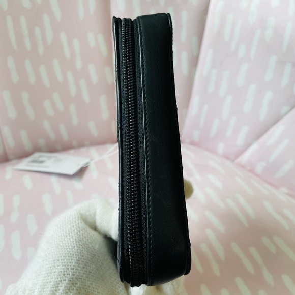 CHANEL LOGO LAMBSKIN ZIP AROUND CLUTCH POUCH COSMETIC WRISTLET RARE - FIRM PRICE - Picture 4 of 14